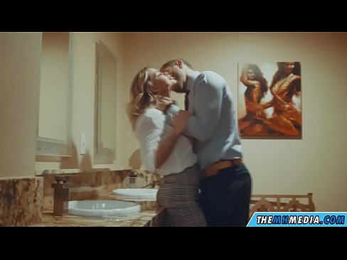 ❤️ Kun povekas blondi viettelee sinut julkisessa vessassa ❤️ Porno at fi.myinvest.top ❌️